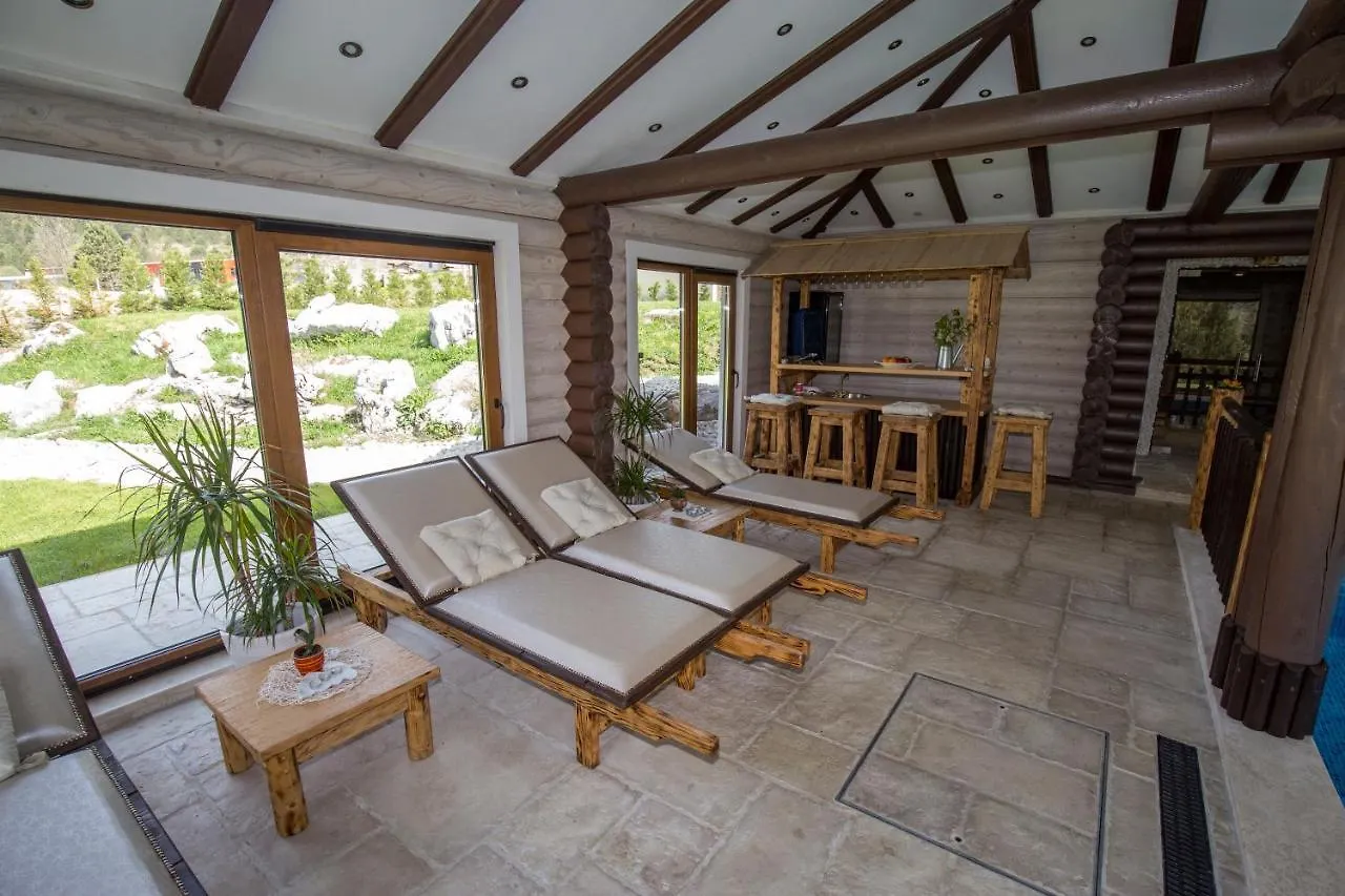 Villa Luksuzna Kuca Za Odmor Rina Fužine 0*,